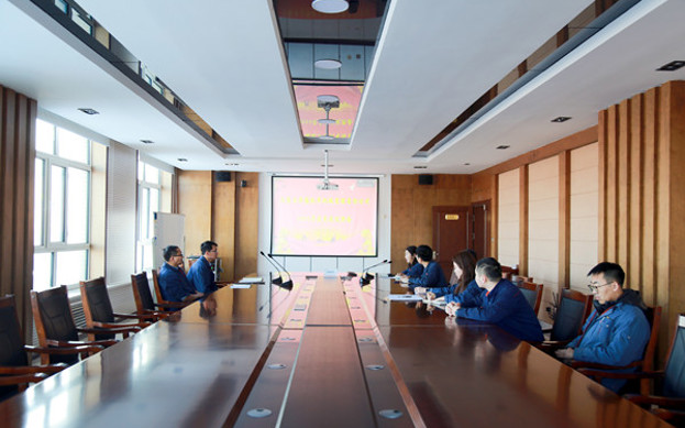 標(biāo)題：華德牧草公司召開2024年黨建工作述職評議會(huì)
瀏覽次數(shù)：115
發(fā)表時(shí)間：2025-01-23